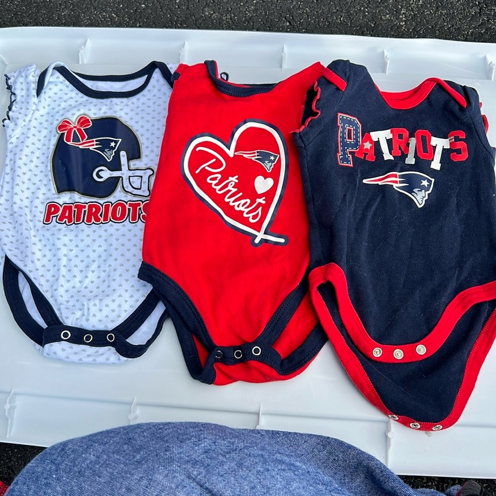 3 girls 0-3 patriots onesies